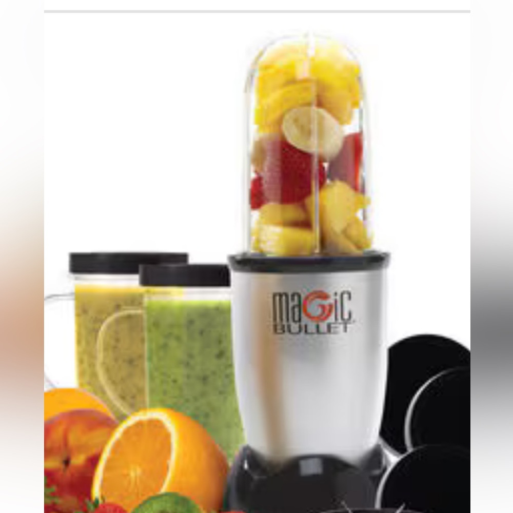 7 Container plus-tops and extra parts four the magic bullet machine easy to pack